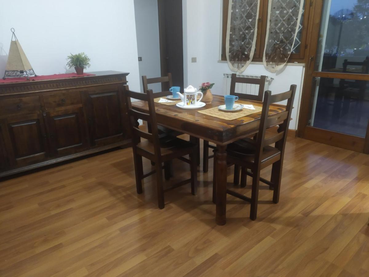 Appartamento Con Due Camere Pressi Eur Рим Екстериор снимка